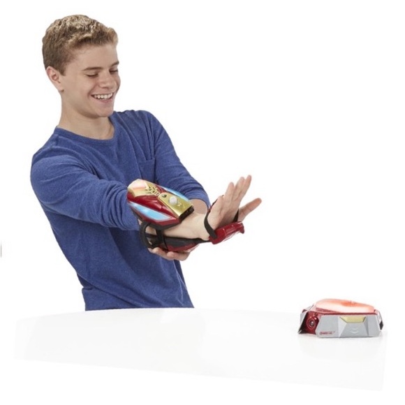 NIB Hasbro Playmation Marvel Avengers Starter Pack - Picture 8 of 16